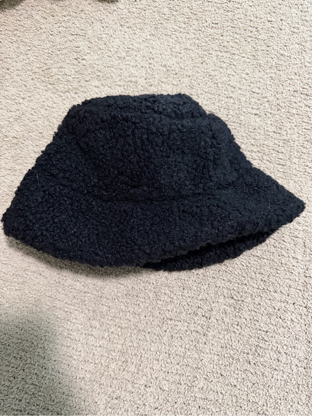 Black Faux-Sherpa Bucket Hat - Cozy Winter Accessory